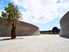 Mornington Peninsula Pt Leo Estate sculpture park