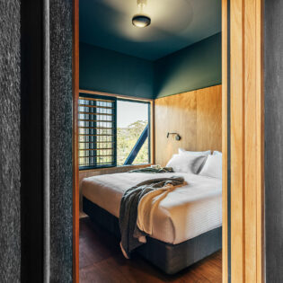 guest room in the bridge at bundanon art museum