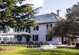 Exterior of Briars Inn in Bowral