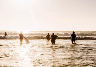 surfing in Port Fairy