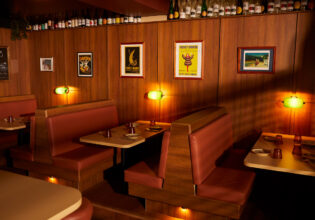 Bar Evelyn in Coolangatta near Tweed Heads