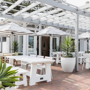 the exterior of Diggies Kiama