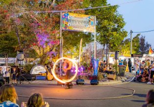 a live performance at Eumundi Markets