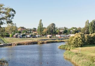 Queanbeyan Riverside Holiday Caravan Park