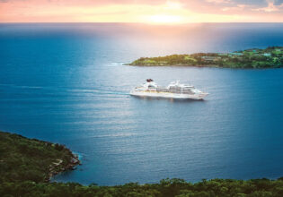 Cruise vs Resort: the pros and cons of the different holidays