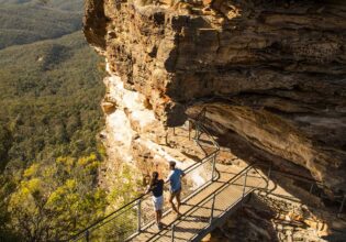 Couple at Honeymoon Bridge on the Three Sisters Walk Blue Mountains