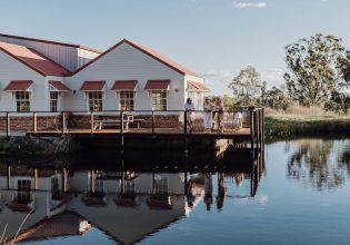Women on the deck at Winburndale Wines in Bathurst