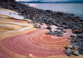 Painted cliffs, Tasmania experiences