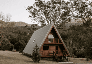 A Frame accommodation in Kangaroo Valley