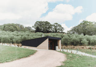 Basalt accommodation in Orange